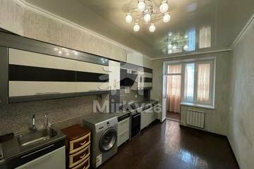 2-к квартира, 64 м², 1/10 эт.