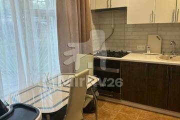 3-к квартира, 53 м², 1/3 эт.