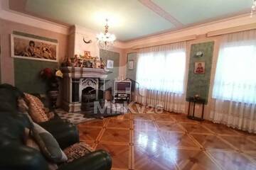 Дом, 450 м², 3 эт.