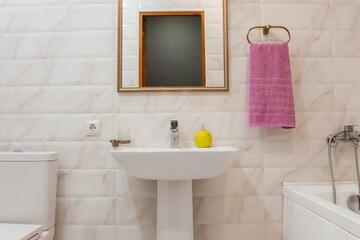 2-к квартира, 60 м², 4/5 эт.