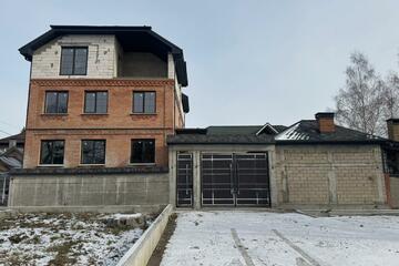 Дом, 450 м², 4 эт.