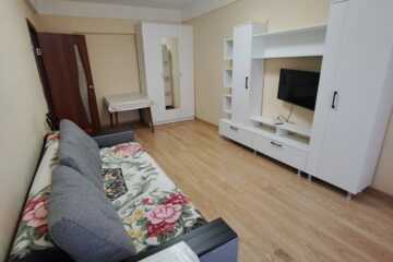 2-к квартира, 45 м², 1/4 эт.
